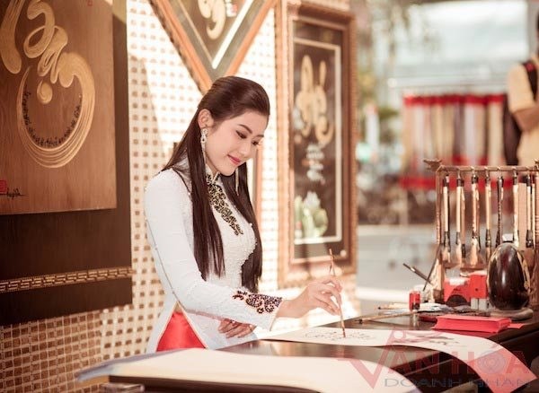 Thư pháp ngày càng được lớp trẻ yêu thích