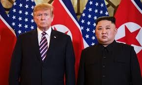 Tổng thống Mỹ Trump (trái) và Chủ tịch Triều Tiên Kim Jong-un tại Hà Nội ngày 27/2. Ảnh: AFP. Tổng thống Mỹ Trump (trái) và Chủ tịch Triều Tiên Kim Jong-un tại Hà Nội ngày 27/2. Ảnh: AFP.