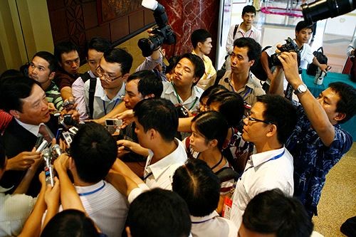 Người làm báo luôn phải đặt lợi ích dân tộc, lợi ích quốc gia lên trên hết, có vai trò đặc biệt quan trọng trong định hướng và hình thành dư luận xã hội.