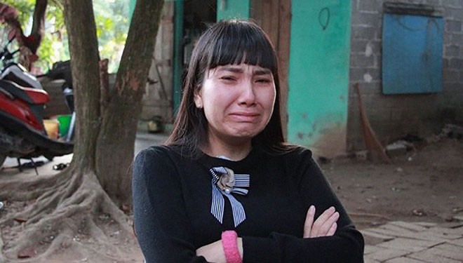 Giờ đây, mỗi khi nhớ lại những năm tháng như ở địa ngục ấy, Linh lại bật khóc.