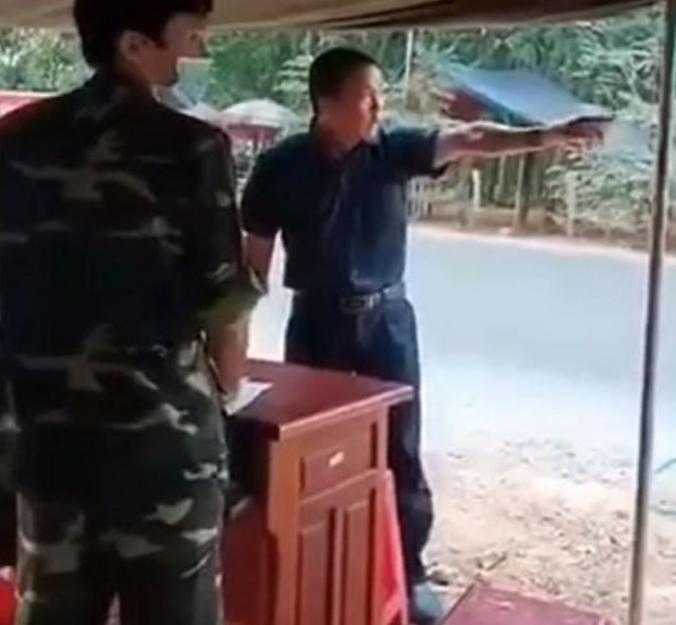 "Những hành động của ông Thanh trong bối cảnh hiện nay là “quá sai trái, gây phản cảm”- ông Nguyễn Văn Lợi, Bí thư Tỉnh ủy Bình Phước - Hình được cắt từ clip đăng tải trên báo chí. "Những hành động của ông Thanh trong bối cảnh hiện nay là “quá sai trái, gây phản cảm”- ông Nguyễn Văn Lợi, Bí thư Tỉnh ủy Bình Phước - Hình được cắt từ clip đăng tải trên báo chí.