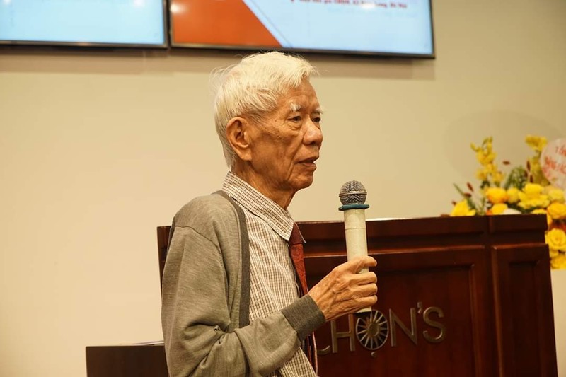 Cố Thủ tướng Võ Văn Kiệt đặt cho ông Hương biệt danh “Kiến trúc sư” trong công tác cán bộ, còn cố Tổng bí thư Đỗ Mười thì gọi ông là “Cuốn từ điển” về công tác tổ chức. Cố Thủ tướng Võ Văn Kiệt đặt cho ông Hương biệt danh “Kiến trúc sư” trong công tác cán bộ, còn cố Tổng bí thư Đỗ Mười thì gọi ông là “Cuốn từ điển” về công tác tổ chức.