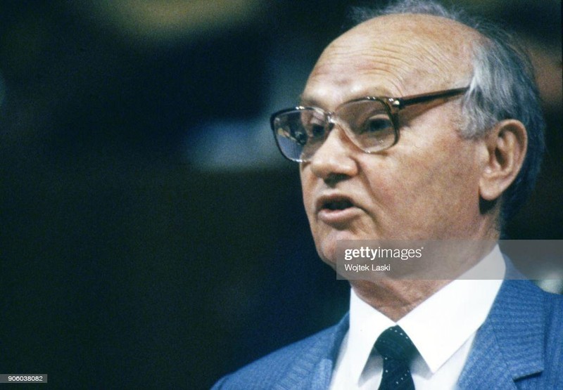 Cựu Chủ tịch KGB Kriuchcov, Cựu Chủ tịch KGB Kriuchcov,