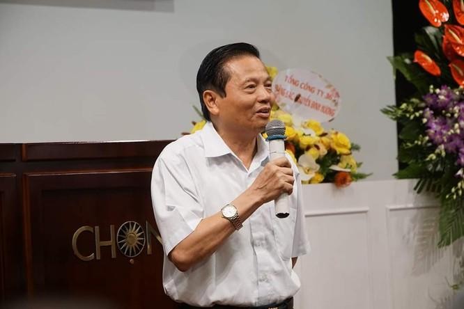 Ông Lê Doãn Hợp kể lại việc ông Hương &quot;gỡ thế bí&quot; cho ông trong việc trao Giải thưởng Quốc gia cho 4 nhà văn thuộc Nhóm &quot;Nhân văn Giai phẩm&quot;.