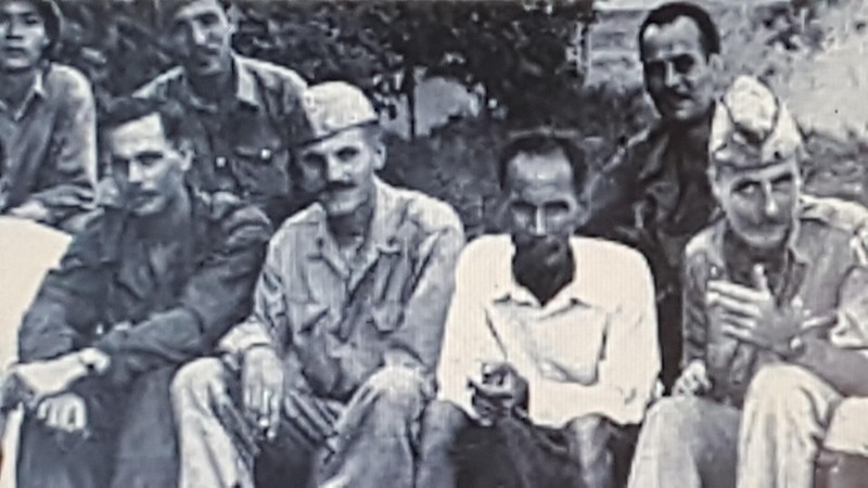 Hồ Chí Minh và A. Patti. Hồ Chí Minh và A. Patti.