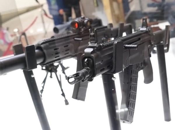 Việc bán AM-17 cho đối tác nước ngoài có thể xem là giải pháp không tồi. Việc bán AM-17 cho đối tác nước ngoài có thể xem là giải pháp không tồi.