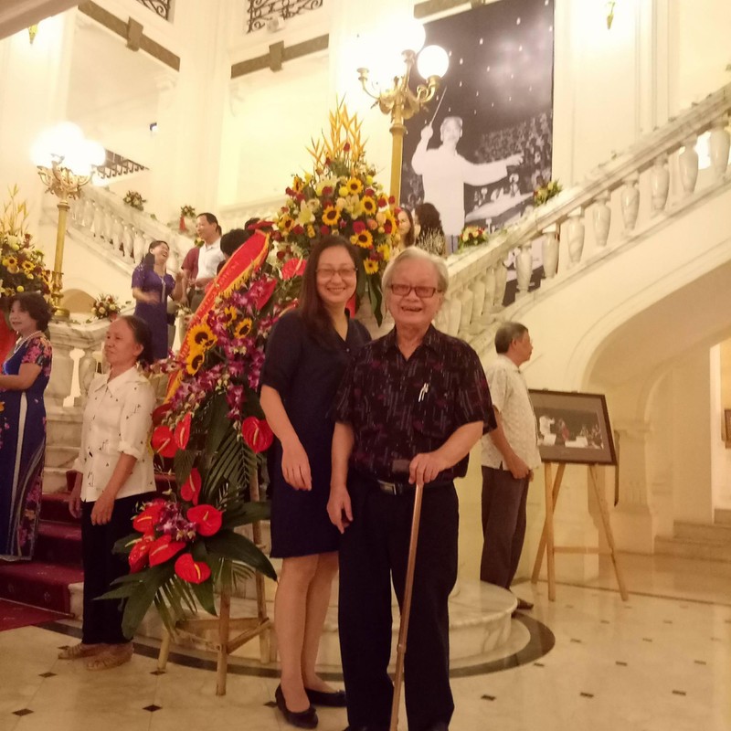 Vợ chồng nhạc sĩ Hồng Đăng