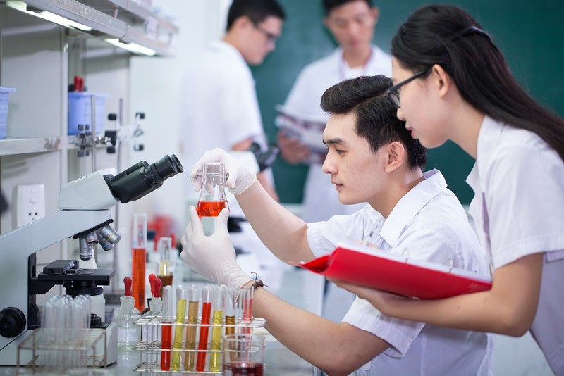 Quy định mới cho phép viên chức trực tiếp tham gia vào quá trình thương mại hóa có thể tạo ra cú hích lớn. 07 To chuc ca nan.jpg