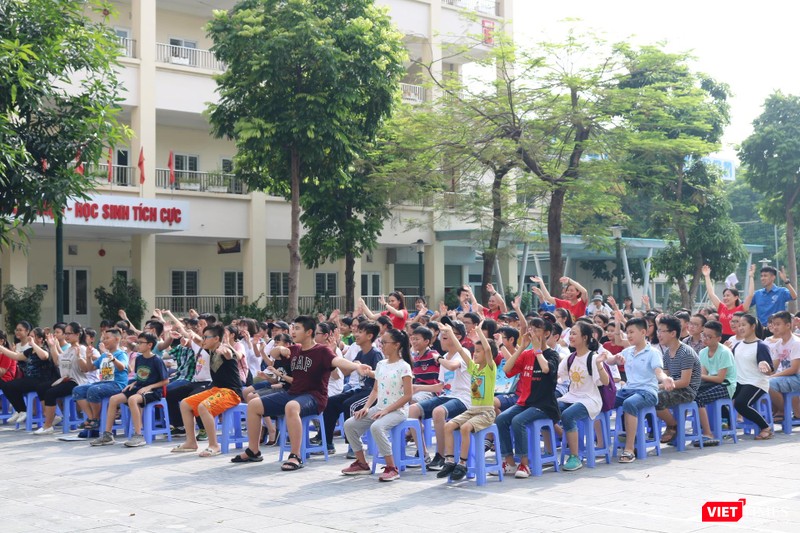Bộ sách giáo khoa xã hội hóa đầu tiên chính thức ra mắt ảnh 7 Thống nhất cách tiếp cận khi đánh giá SGK lớp 1