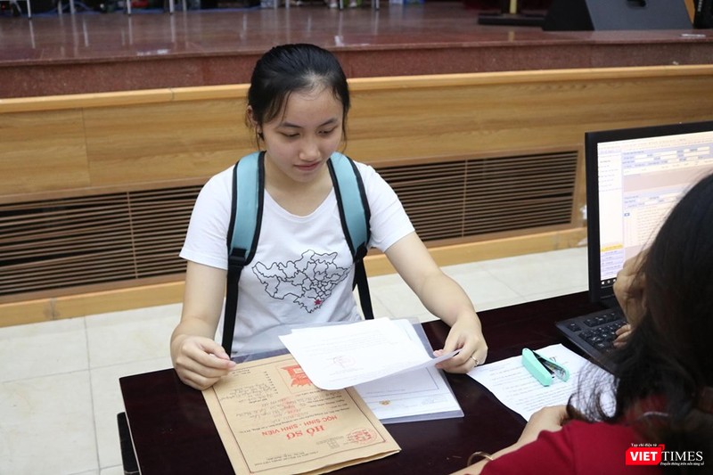 Thu hà trong ngày đầu tiên nhập học. Ảnh: Minh Thúy