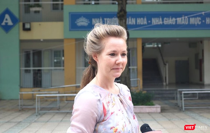 Bà Louise Holmsgaard - Đại diện Toàn Quyền Đại Sứ quán Đan Mạch Bà Louise Holmsgaard - Đại diện Toàn Quyền Đại Sứ quán Đan Mạch