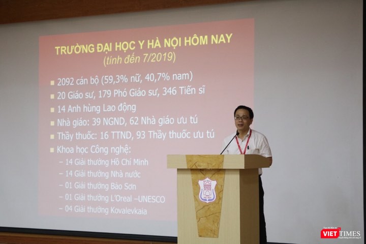 GS.TS. Tạ Thành Văn - Hiệu trưởng Trường Đại học Y Hà Nội