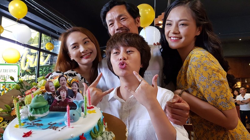 Gia đình ông Sơn trong bộ phim "Về nhà đi con". Ảnh: Facebook nhân vật