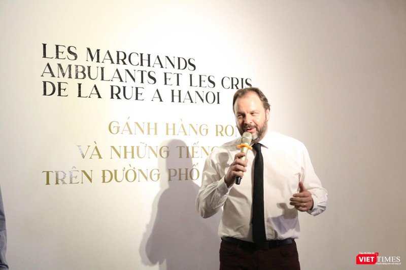 Ông Thierry Vergon - Giám đốc Trung tâm văn hóa Pháp tại Hà Nội (L'Espace) khai mạc triển lãm Ông Thierry Vergon - Giám đốc Trung tâm văn hóa Pháp tại Hà Nội (L'Espace) khai mạc triển lãm
