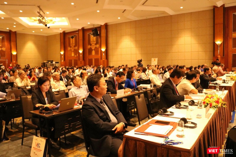 Các đại biểu tham dự hội nghị