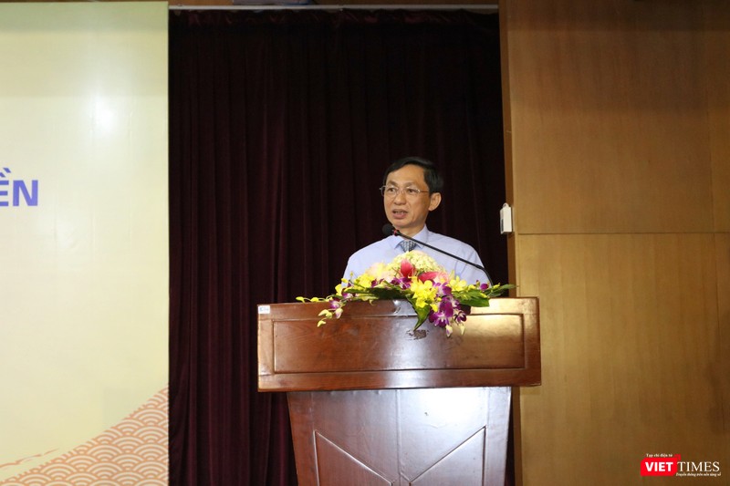 PGS. TS. Nguyễn Hoàng Long – Cục trưởng Cục phòng, chống HIV/AIDS PGS. TS. Nguyễn Hoàng Long – Cục trưởng Cục phòng, chống HIV/AIDS