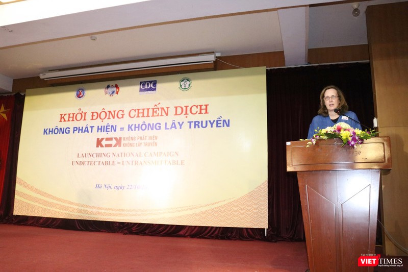 Bà Caryn R. McClelland – Phó Đại sứ hoa Kỳ tại Việt Nam Bà Caryn R. McClelland – Phó Đại sứ hoa Kỳ tại Việt Nam