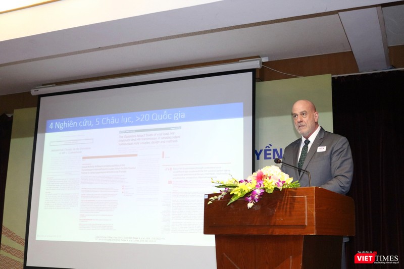 TS. John Blanford – Giám đốc CDC tại Việt Nam TS. John Blanford – Giám đốc CDC tại Việt Nam