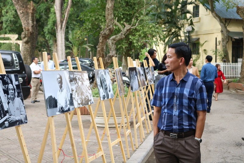 Nhiểu bức ảnh quý giá được trưng bày tại triển lãm