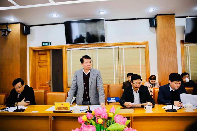 Thứ trưởng Bộ Y tế Trương Quốc Cường làm việc tại UBND tỉnh Lào Cai. Ảnh: Thao Nguyen Thứ trưởng Bộ Y tế Trương Quốc Cường làm việc tại UBND tỉnh Lào Cai. Ảnh: Thao Nguyen