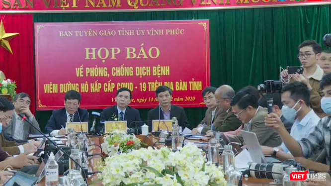 Ban Tuyên giáo tỉnh Vĩnh Phúc họp báo cung cấp thông tin về phòng, chống dịch COVID-19. Ảnh: Minh Thúy Ban Tuyên giáo tỉnh Vĩnh Phúc họp báo cung cấp thông tin về phòng, chống dịch COVID-19. Ảnh: Minh Thúy