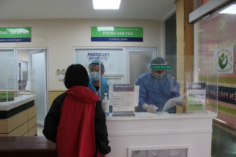 Khu vực tiếp đón người dân tại Bệnh viện Phụ sản Hà Nội. Ảnh: Lê Hảo