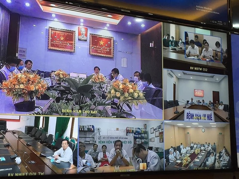 Hội chẩn trực tuyến đánh giá về tình hình sức khỏe của bệnh nhân 91. Ảnh: Lê Hảo Hội chẩn trực tuyến đánh giá về tình hình sức khỏe của bệnh nhân 91. Ảnh: Lê Hảo