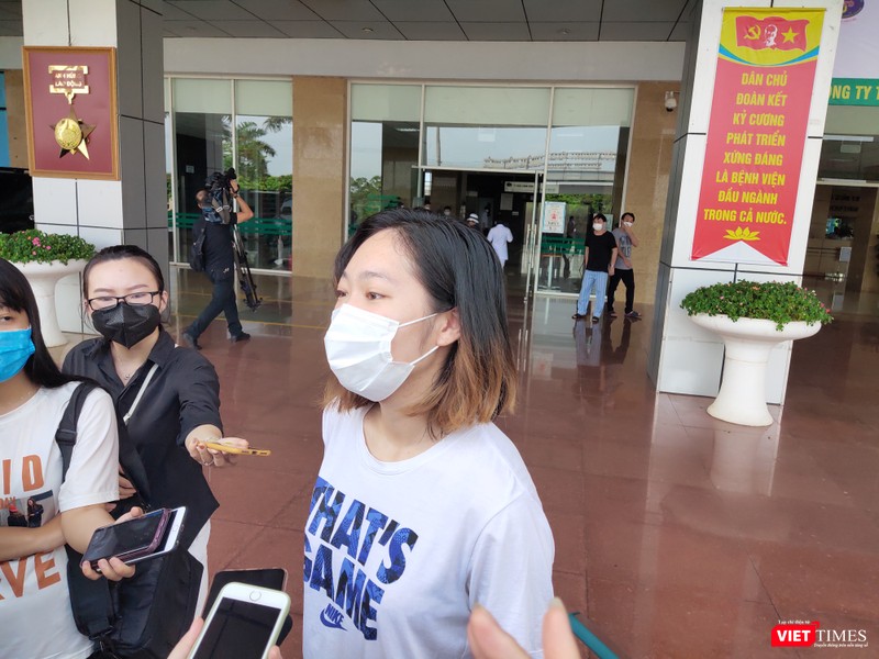 Bệnh nhân 52 mắc COVID-19 từng có kết quả xét nghiệm âm tính rồi dương tính nhiều lần với virus SARS-CoV-2. Ảnh: Minh Thúy