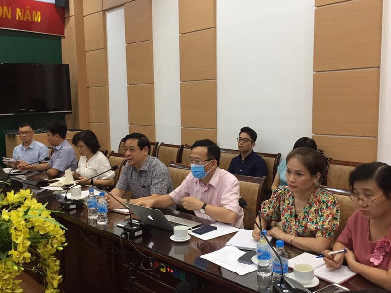 PGS.TS. Lương Ngọc Khuê - Cục trưởng Cục Quản lý Khám, chữa bệnh, Bộ Y tế tại buổi hội chẩn chiều qua (Ảnh: Lê Hảo)