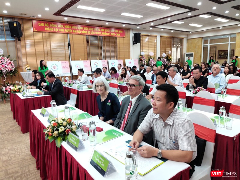 Các đại biểu tham dự lễ ra mắt mạng lưới thí điểm sơ sinh Hà Nội (Ảnh: Minh Thúy) Các đại biểu tham dự lễ ra mắt mạng lưới thí điểm sơ sinh Hà Nội (Ảnh: Minh Thúy)