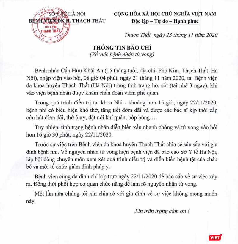 Bệnh viện Đa khoa huyện Thạch Thất thông tin về trường hợp tử vong của bệnh nhi (Ảnh: Minh Thuý) Bệnh viện Đa khoa huyện Thạch Thất thông tin về trường hợp tử vong của bệnh nhi (Ảnh: Minh Thuý)