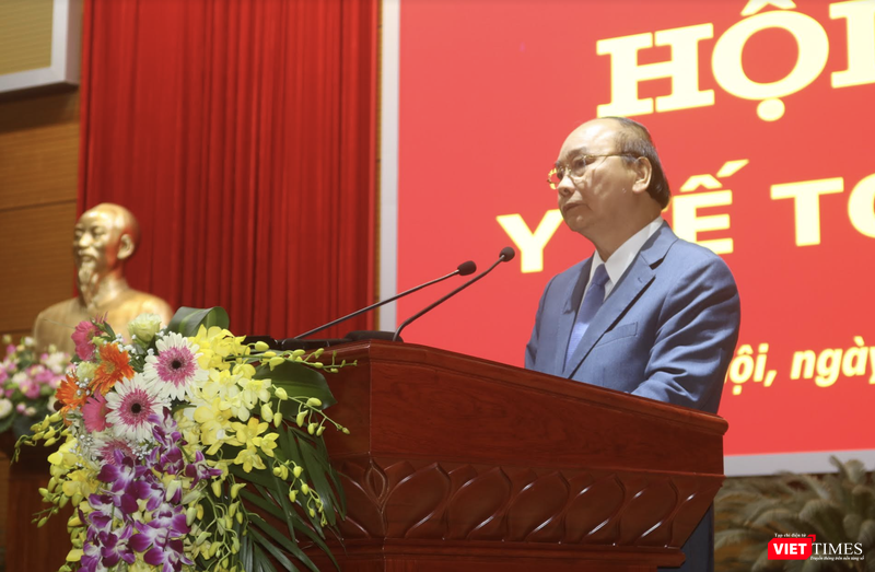 Theo Thủ tướng Nguyễn Xuân Phúc, Chính phủ sẽ quyết tâm cải thiện tình trạng quá tải bệnh viện, chất lượng dịch vụ y tế gắn với cơ chế tiền lương, giá dịch vụ y tế, BHYT (Ảnh: Minh Thuý) Theo Thủ tướng Nguyễn Xuân Phúc, Chính phủ sẽ quyết tâm cải thiện tình trạng quá tải bệnh viện, chất lượng dịch vụ y tế gắn với cơ chế tiền lương, giá dịch vụ y tế, BHYT (Ảnh: Minh Thuý)