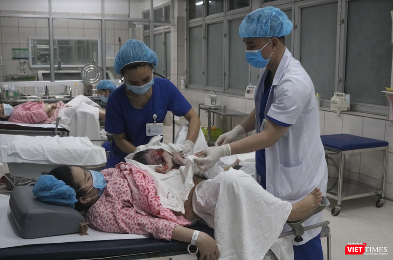 Bé gái ra đời thành công, khoẻ mạnh