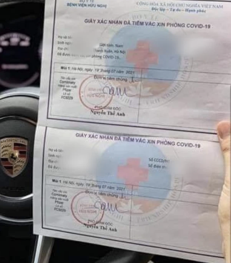 Giấy xác nhận đã tiêm vaccine phòng COVID-19 được cô V.P.A. đăng tải trên mạng (Ảnh - FB) Giấy xác nhận đã tiêm vaccine phòng COVID-19 được cô V.P.A. đăng tải trên mạng (Ảnh - FB)