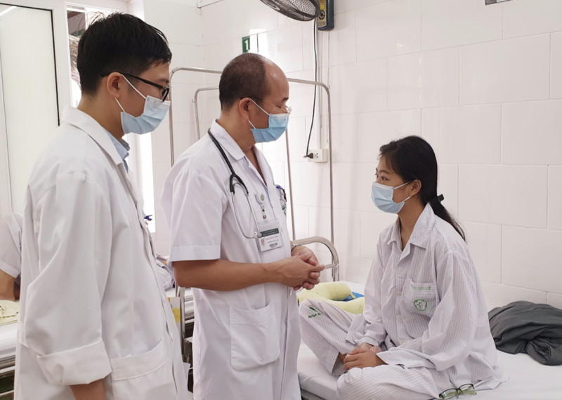 Do e ngại dịch COVID-19, nhiều bệnh nhân sốt xuất huyết không dám đến bệnh viện để khám, điều trị (Ảnh - BVCC) Do e ngại dịch COVID-19, nhiều bệnh nhân sốt xuất huyết không dám đến bệnh viện để khám, điều trị (Ảnh - BVCC)