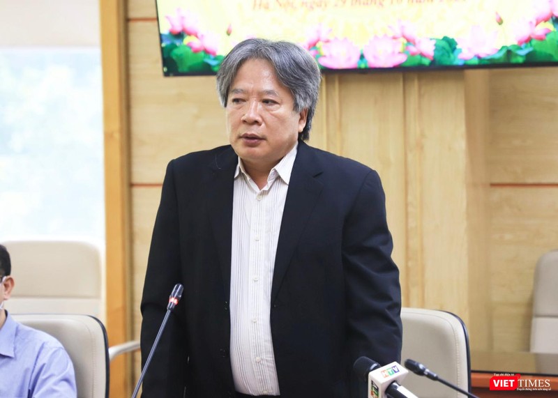 GS.TS. Trần Bình Giang chia sẻ về quá trình thành lập Trung tâm Hồi sức tích cực COVID-19 ở TP. HCM (Ảnh - Minh Thuý) GS.TS. Trần Bình Giang chia sẻ về quá trình thành lập Trung tâm Hồi sức tích cực COVID-19 ở TP. HCM (Ảnh - Minh Thuý)