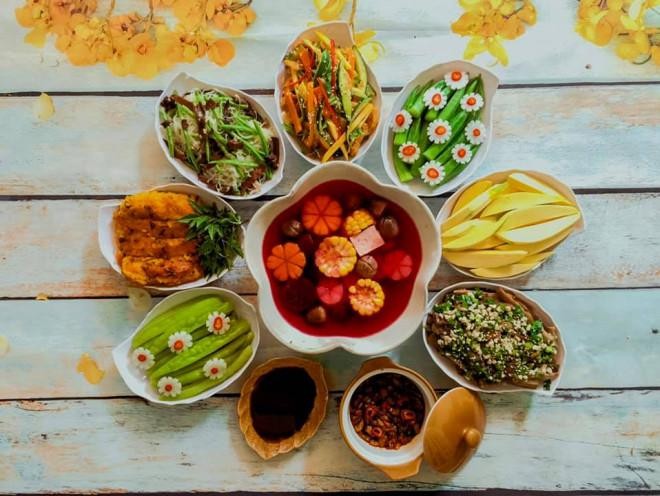 Bữa ăn đa dạng, đủ chất dinh dưỡng (Ảnh minh hoạ) Bữa ăn đa dạng, đủ chất dinh dưỡng (Ảnh minh hoạ)