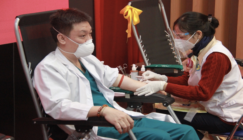 BS CKII.Nguyễn Đặng Khiêm- Trưởng Khoa cấp cứu (BV Hữu Nghị) – người đã 4 lần tham gia hiến máu tình nguyện (Ảnh - BVCC)