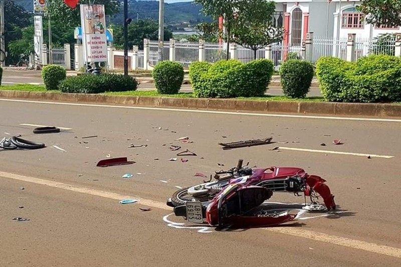 Một vụ tai nạn giao thông (Ảnh - T.Thu) Một vụ tai nạn giao thông (Ảnh - T.Thu)