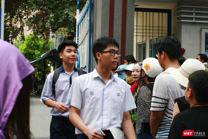 Kết thúc bài thi toán, chiều nay các thi sinh bước vào môn thi tiếng Anh Kết thúc bài thi toán, chiều nay các thi sinh bước vào môn tiếng Anh với thời gian làm bài 90 phút