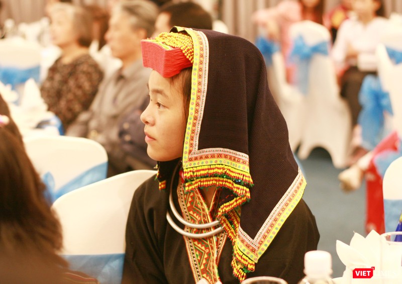 Nữ sinh dân tộc thiểu số tham dự chương trình Nữ sinh dân tộc thiểu số tham dự chương trình