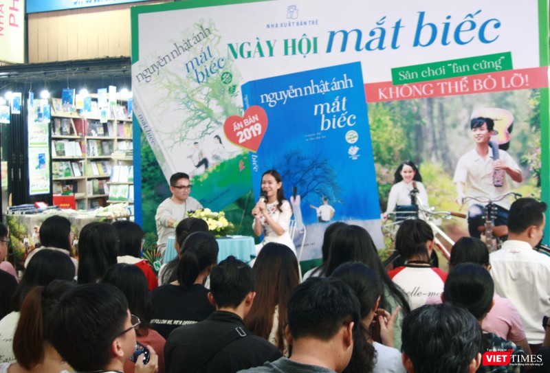 Sự kiện thu hút đông đảo người hâm mộ tác phẩm Sự kiện thu hút đông đảo người hâm mộ