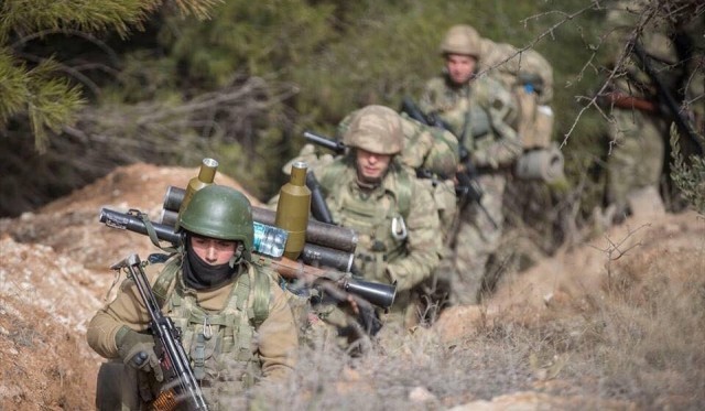 Mỹ sa thế khó, ván bài Syria thuộc về Nga ảnh 2 Lo ngại ảnh hưởng của người Kurd, Thổ Nhĩ Kỳ đã tấn công, bao vây tây bắc Syria.