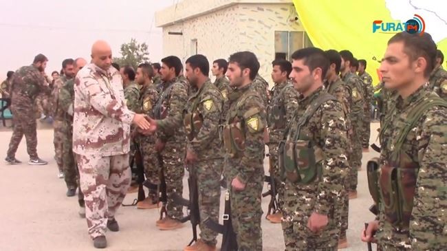 Mỹ ra tay tại Syria: Quá thâm, quá nguy hiểm ảnh 2 Mỹ đang chống lưng cho lực lượng SDF người Kurd tại Syria.