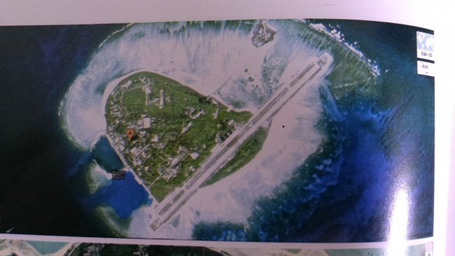 Các công trình Trung Quốc xây dựng trên đảo Phú Lâm thuộc quần đảo Hoàng Sa mà Trung Quốc chiếm đóng trái phép của Việt Nam từ những năm 1970. Các công trình Trung Quốc xây dựng trên đảo Phú Lâm thuộc quần đảo Hoàng Sa mà Trung Quốc chiếm đóng trái phép của Việt Nam từ những năm 1970.