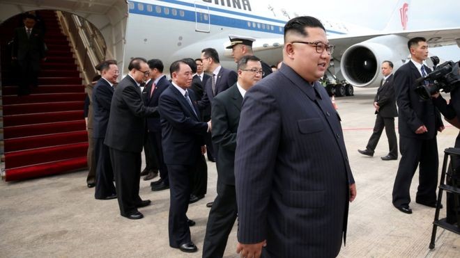 Lãnh tụ Triều Tiên Kim Jong-un đã tới Singapore. Lãnh tụ Triều Tiên Kim Jong-un đã tới Singapore.