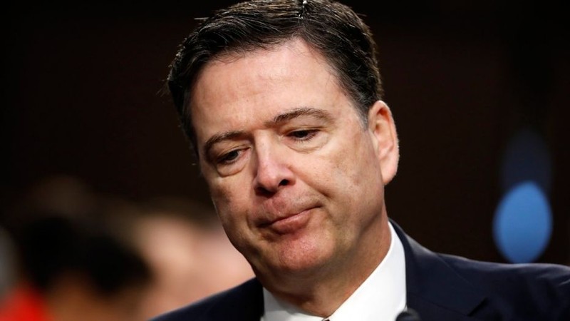 Theo cựu giám đốc FBI James Comey thì FBI không trực tiếp tiếp cận máy chủ của Đảng Dân chủ. Theo cựu giám đốc FBI James Comey thì FBI không trực tiếp tiếp cận máy chủ của Đảng Dân chủ.
