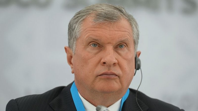 Igor Sechin cũng là một siloviki, được coi là người đứng thứ 2 trong chính quyền Nga, hiện đang giữ chức CEO của tập đoàn Rosneft.