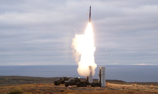 Nga phóng thử tên lửa S-300. Nga phóng thử tên lửa S-300.