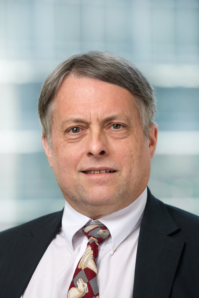 Ông Doug Bandow, cựu trợ lý đặc biệt của tổng thống Ronald Reagan. Ông Doug Bandow, cựu trợ lý đặc biệt của tổng thống Ronald Reagan.